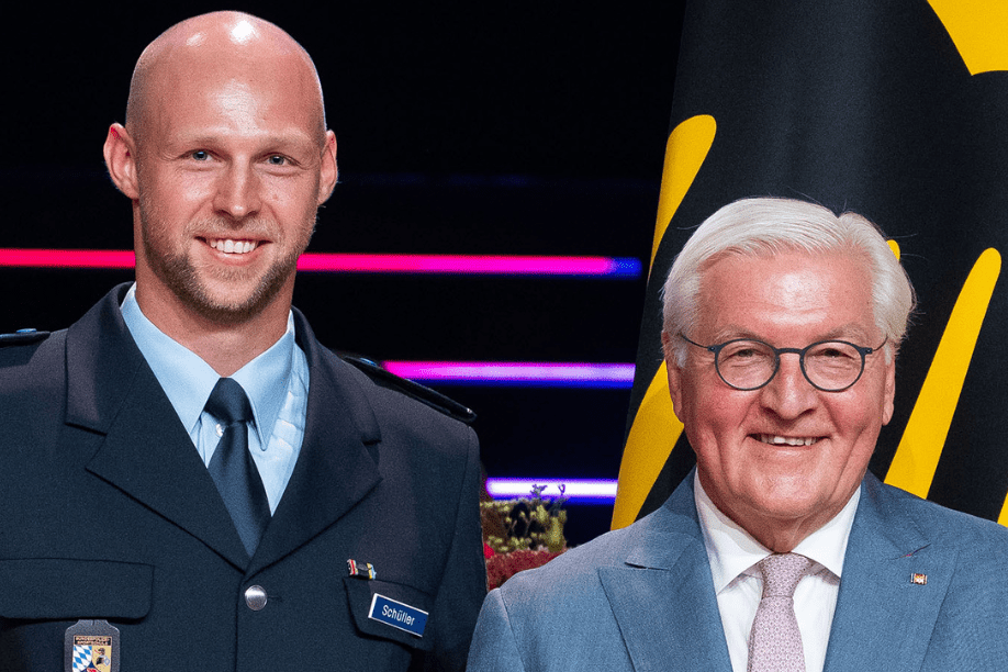 Silbernes Loorbeerblatt Alexander Schüller Alexander Schüller erhält das silberne Loorbeerblatt von Bundespräsident Frank Walther Steinmeier.