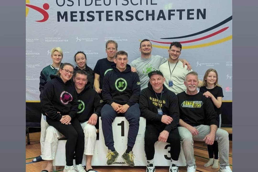Ostdeutsche Meisterschaften Sieger der Ostdeutschen Meisterschaften im Ju-Jutsu in Gera.